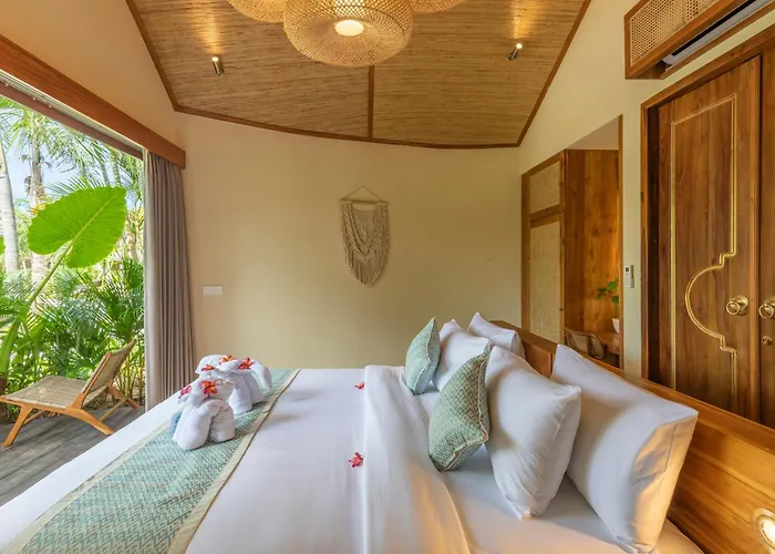 Kima Surf Camp Hostel